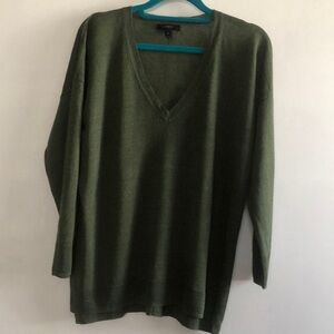 J crew Green V-Neck Sweater